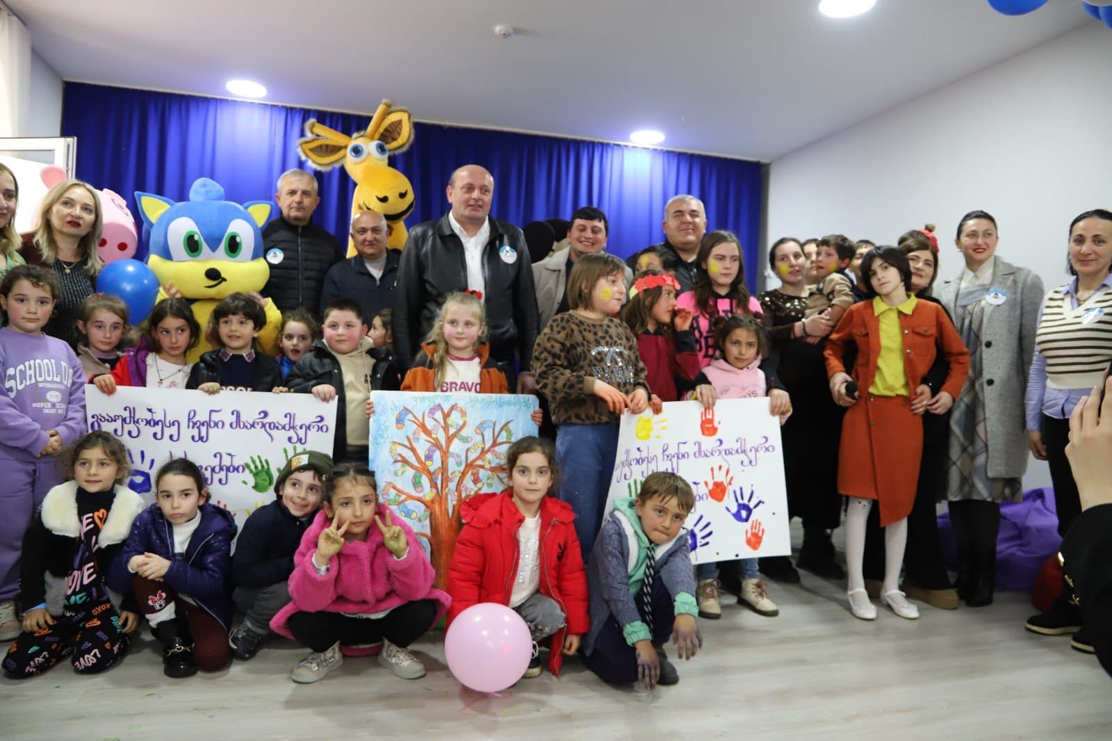 Frontnews image description