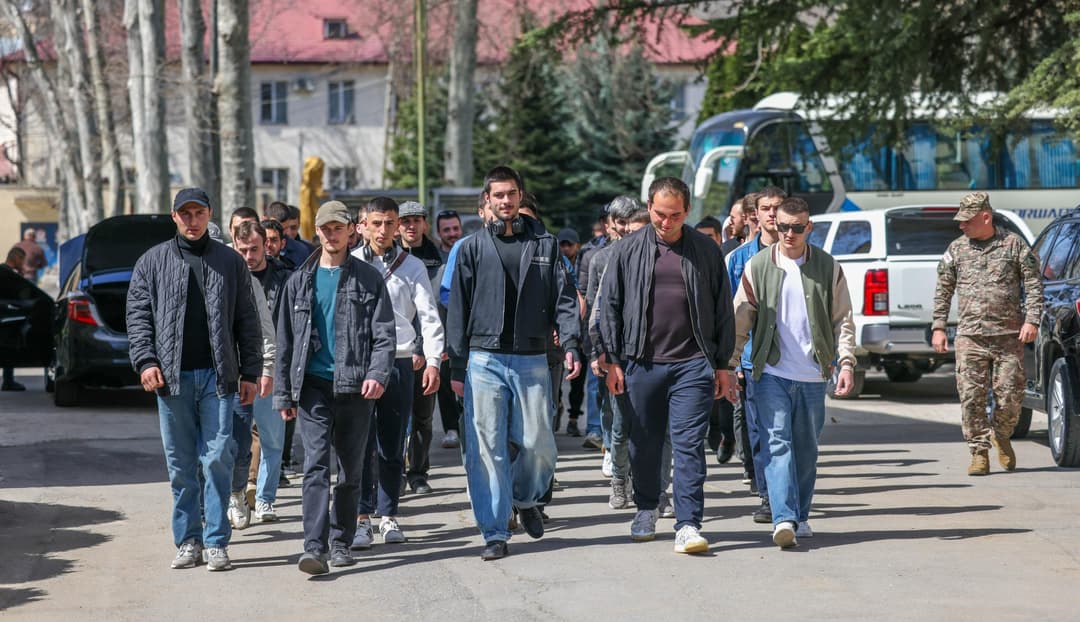 გორის სამხედრო ჰოსპიტალში წვევამდელების სამედიცინო შემოწმება მიმდინარეობს