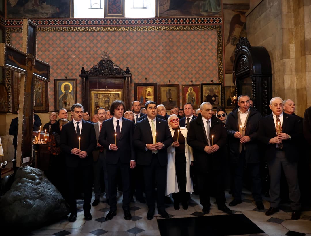 მიხეილ ყაველაშვილი ავტოკეფალიის აღდგენის დღესთან დაკავშირებით სიონის საპატრიარქო ტაძარში საზეიმო პარაკლისს დაესწრო