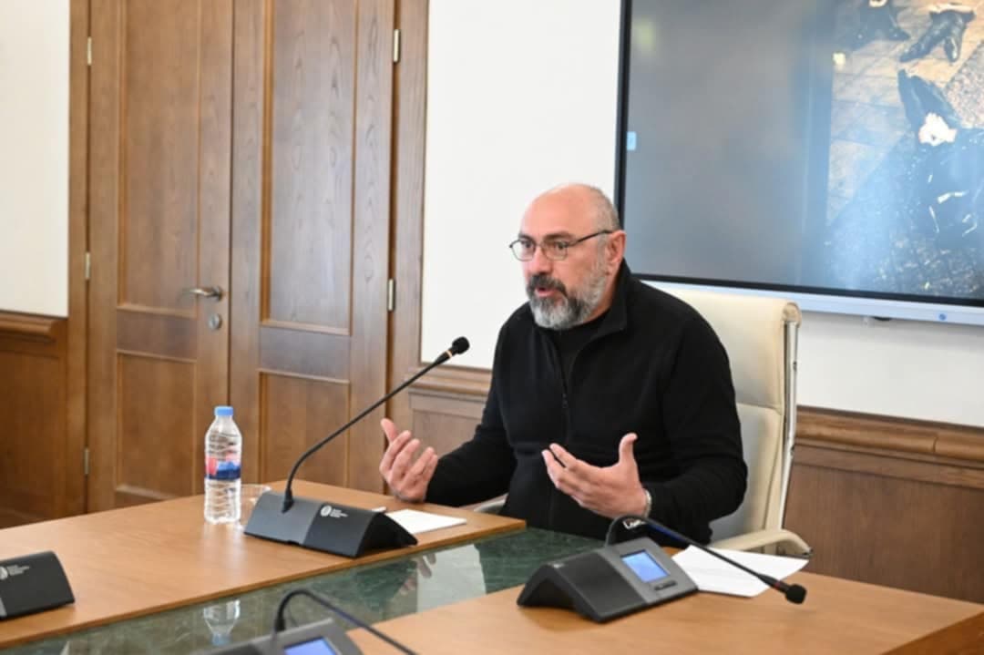 Frontnews image description