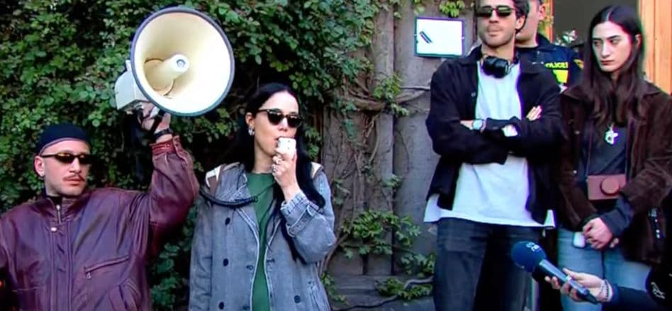 Frontnews image description