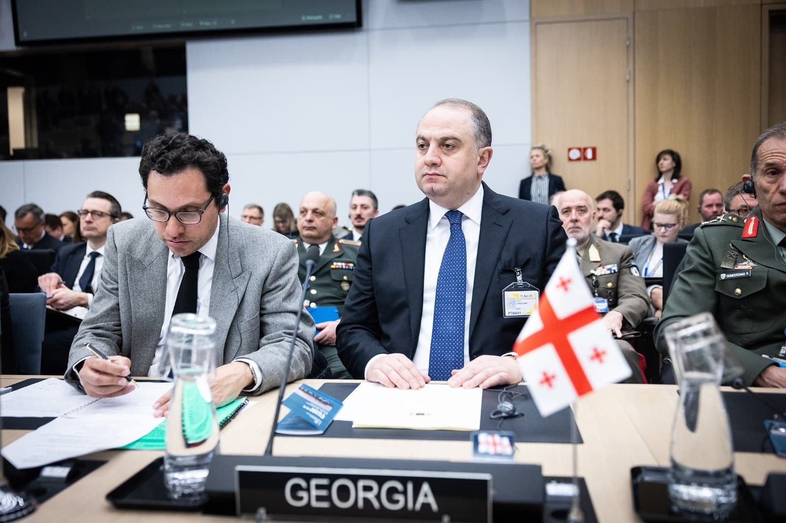 Frontnews image description