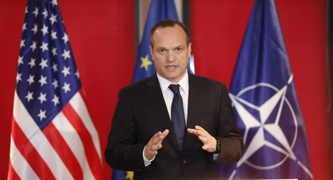 პეტრე ცისკარიშვილი – სანქცირებული ადამიანები, რომლებიც ვეღარ განკარგავენ საკუთარ ქონებას და ანგარიშებს ვეღარ მოიძებნებიან “ბლუმბერგის” და “ფორბსის” სიაში