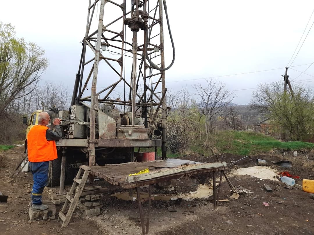 ფლავისმანში სასმელი წყლის სისტემის მოწყობა/რეაბილიტაცია მიმდინარეობს