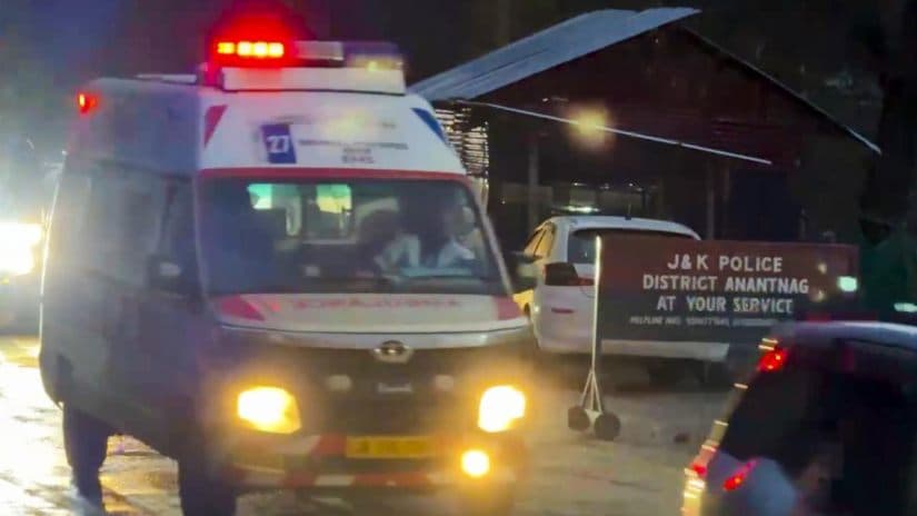 Gunman attack in Kashmir kills over 20 tourists