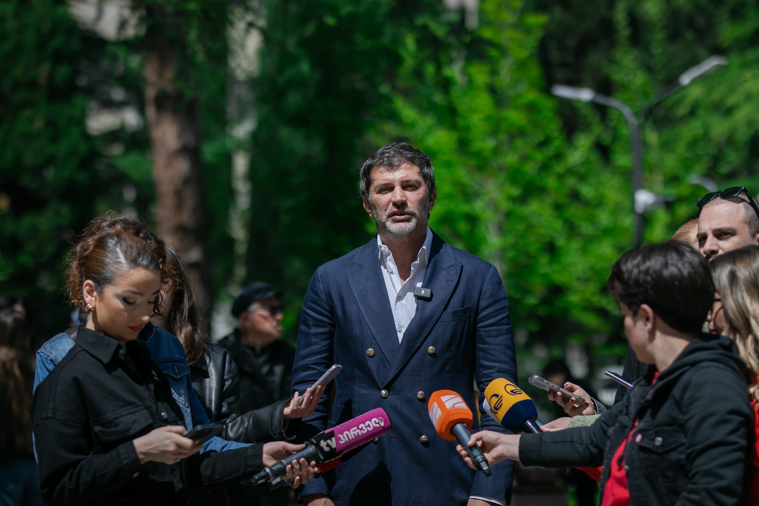 Frontnews image description