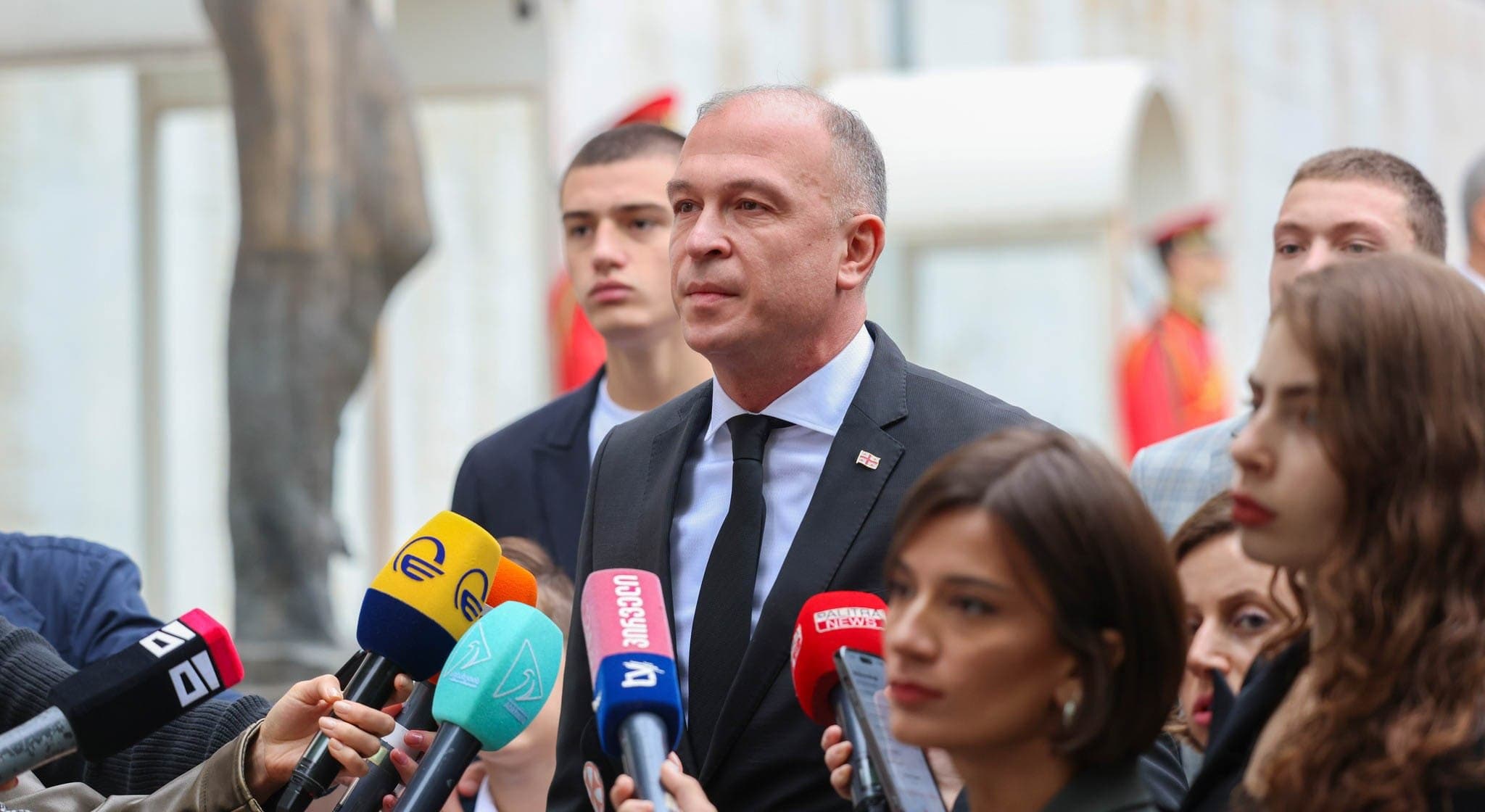 Frontnews image description