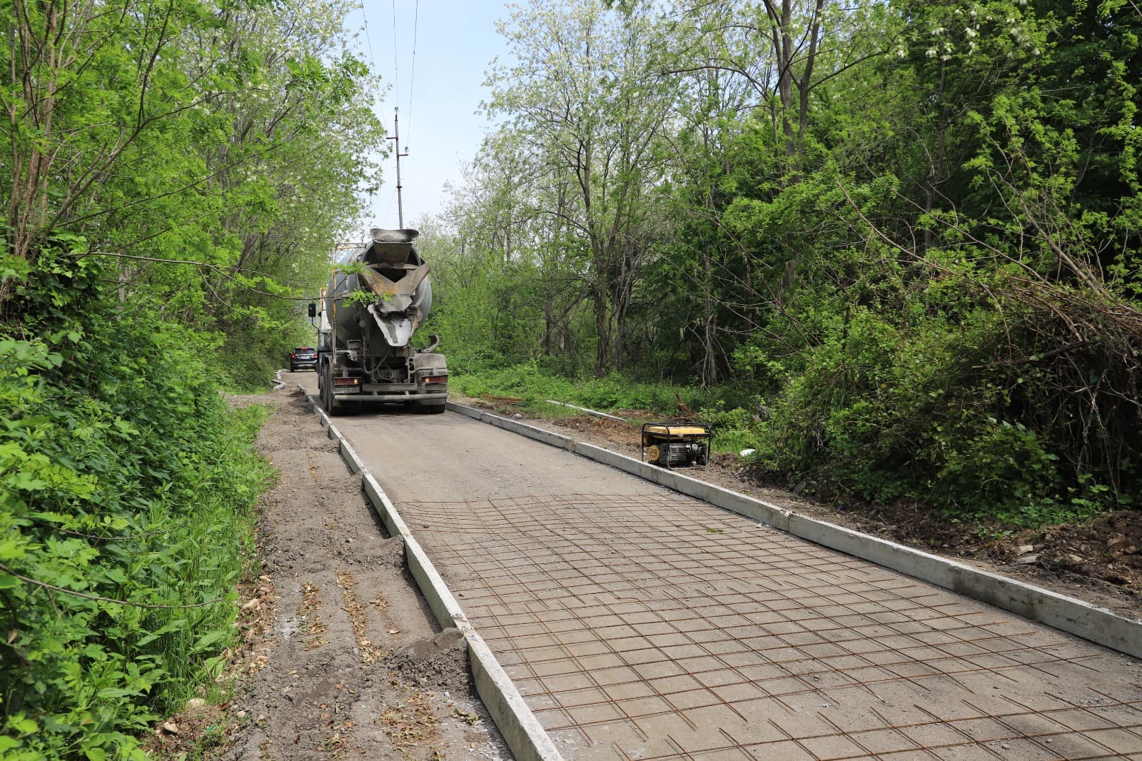 Frontnews image description