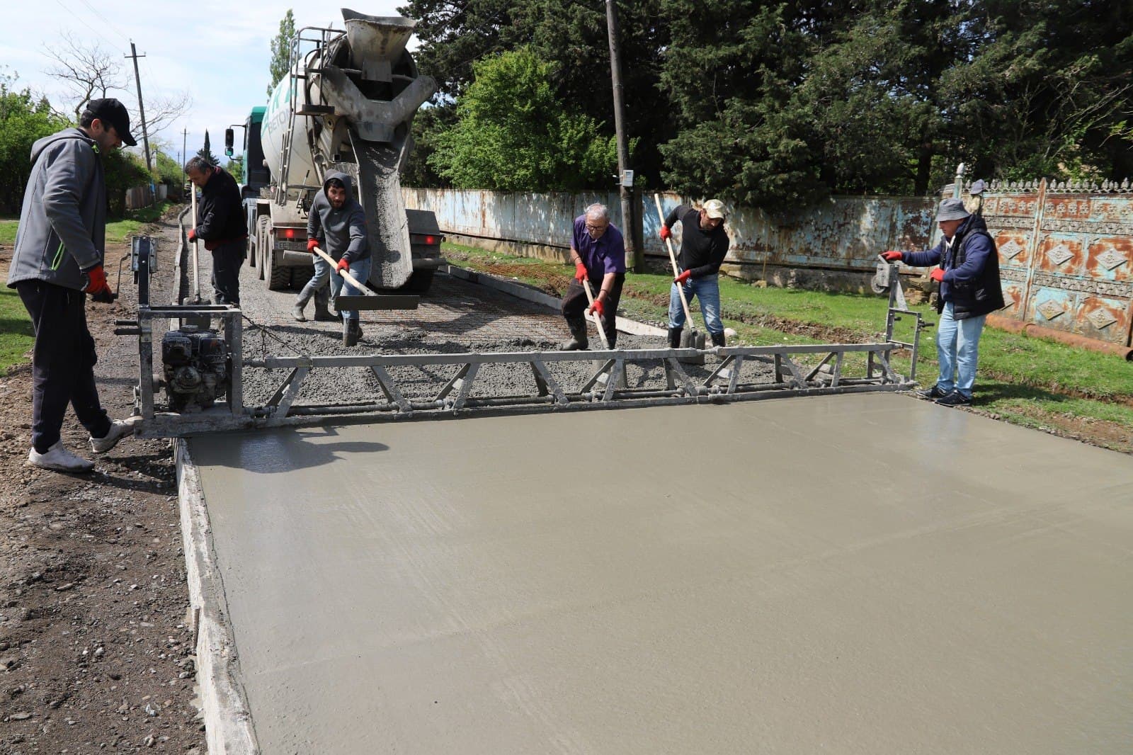 Frontnews image description