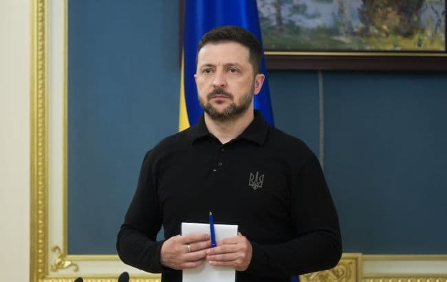 Zelenskyy vows to return to Ukraine after deadly Russian strike on Kyiv