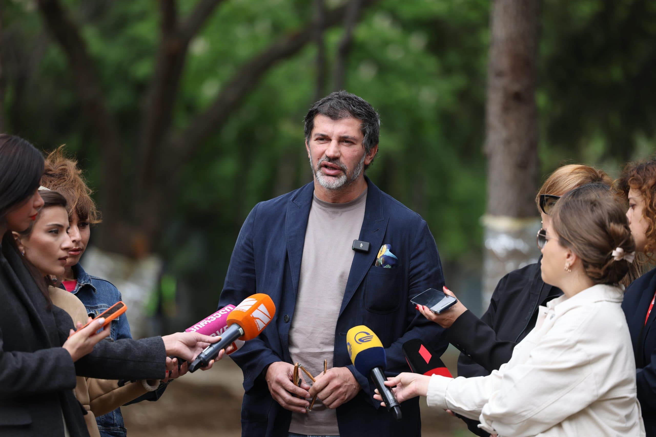 Frontnews image description