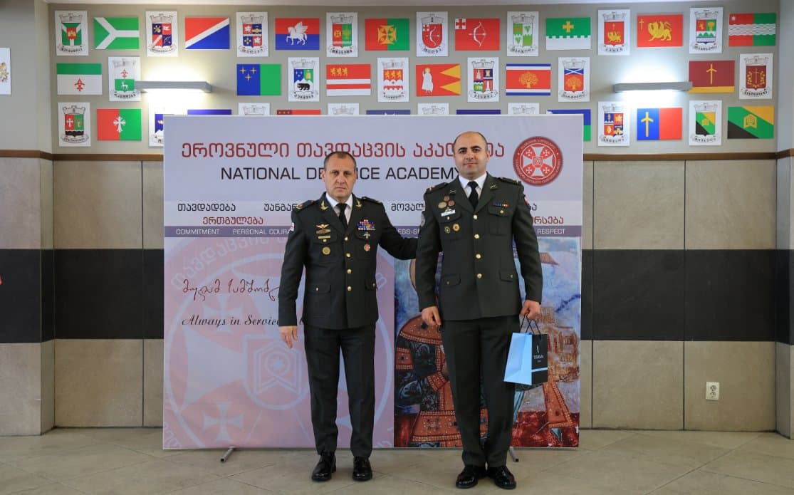 <p style="text-align: justify">ეროვნული თავდაცვის აკადემიაში თავდაცვის ძალების დღისადმი მიძღვნილი ღონისძიება გაიმართა. ღონისძიებაზე აკადემიის რექტორმა, ბრიგადის გენერალმა მამია ბალახაძემ სიტყვით მიმართა აკადემიის პირად შემადგენლობას და თავდაცვის ძალების დღე მიულოცა.</p><p style="text-align: justify">"მსურს მოგილოცოთ თავდაცვის ძალების დღე და მადლობა გადაგიხადოთ სამსახურისთვის. მადლობა მინდა გითხრათ იმ შრომისა და ძალისხმევისთვის, რასაც ჩვენ ყველანი ერთად ვეწევით ჩვენი სამშობლოს უკეთესი მომავლისათვის, მისი გამთლიანებისათვის.</p><p style="text-align: justify">ეროვნული თავდაცვის აკადემიის ხელმძღვანელობა მუდმივად არის ორიენტირებული სიახლეების დანერგვაზე ყველა მიმართულებით და თითოეული თქვენგანისთვის უკეთესი პირობების შექმნაზე.</p><p style="text-align: justify">მინდა მივესალმო ჩვენს დაჭრილ-დაშავებულ სამხედრო მოსამსახურეებს, რომლებმაც საკუთარი ჯანმრთელობა მსხვერპლად გაიღეს სამშობლოს სამსახურში. ქედს ვიხრი დაღუპული სამხედრო მოსამსახურეების ხსოვნის წინაშე და უდიდეს პატივისცემას გამოვხატავ მათი ოჯახების წინაშე.</p><p style="text-align: justify">გისურვებთ წარმატებებს ჩვენი ქვეყნის სამსახურში და კიდევ ერთხელ გილოცავთ თავდაცვის ძალების დღეს!", - განაცხადა ბალახაძემ.</p><p style="text-align: justify">აკადემიის ინსტიტუციონალურ განვითარებაში შეტანილი წვლილისათვის, დაკისრებული მოვალეობის კეთილსინდისიერად და მაღალხარისხოვნად შესრულებისათვის - ორი სამხედრო მოსამსახურე &nbsp;დაჯილდოვდა ცეცხლსასროლი იარაღით, &nbsp;ფასიანი საჩუქარი გადაეცათ ექვს სამხედრო მოსამსახურეს, სტატუეტებით "იუნკერი“ დაჯილდოვდა ორი სამოქალაქო პირი. დაკისრებული მოვალეობის კეთილსინდისიერად და მაღალხარისხოვნად შესრულებისთვის, აკადემიის რექტორის ბრძანებით "საპატიო სიგელი" გადაეცათ ათ სამხედრო მოსამსახურეს.</p>