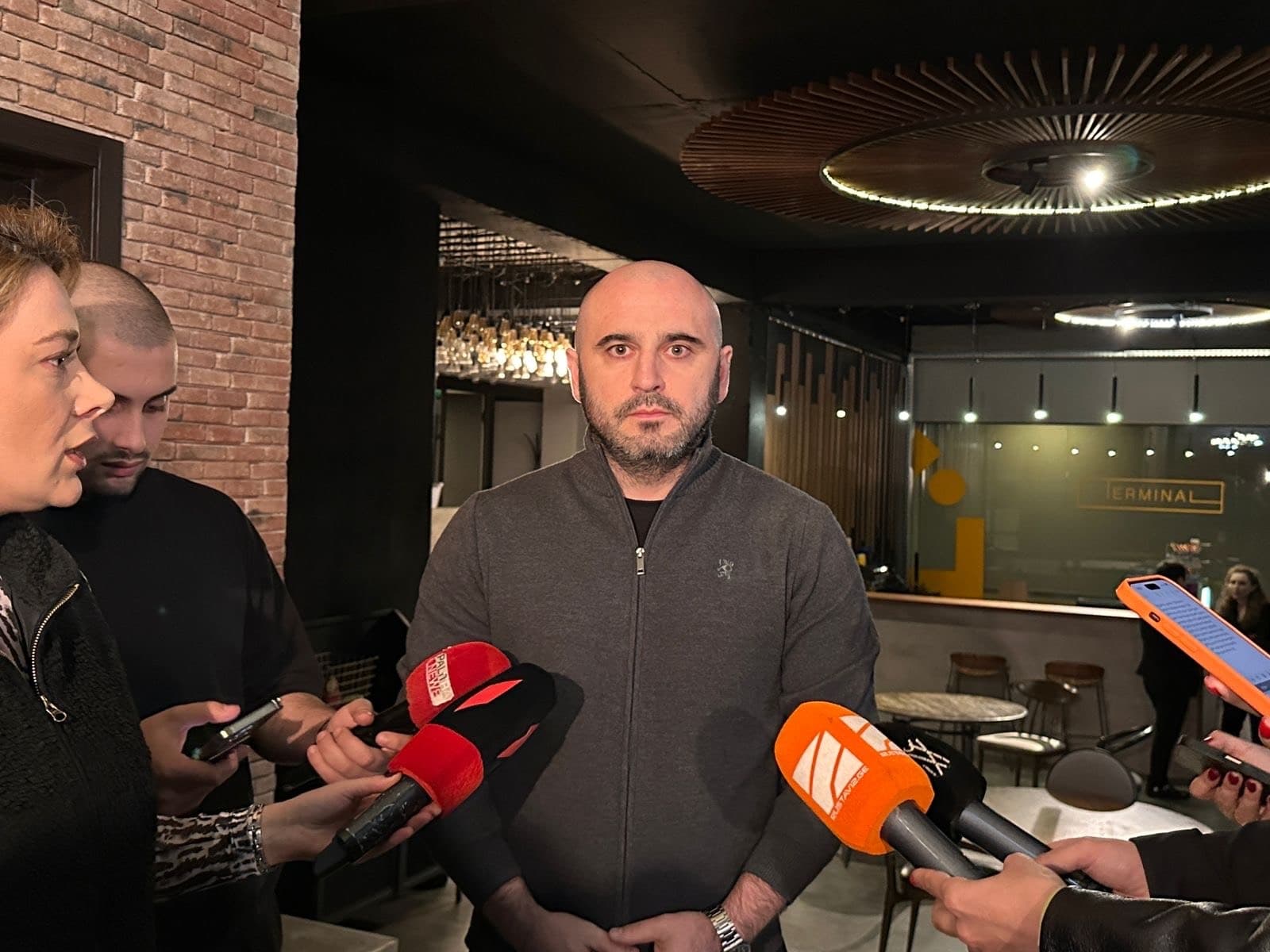 Frontnews image description