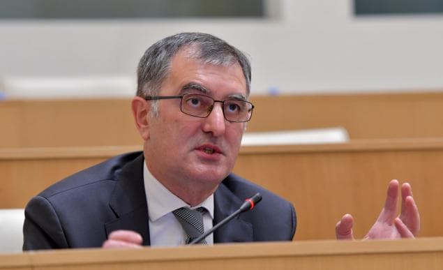 სოზარ სუბარი - ზაზა მეიშვილი, რომელიც ზეწოლას ახდენდა მოსამართლეზე, დღეს არის ილიას უნივერსიტეტის სამართლის პროფესორი და გასაგებია რა სამართალსაც ასწავლის სტუდენტებს