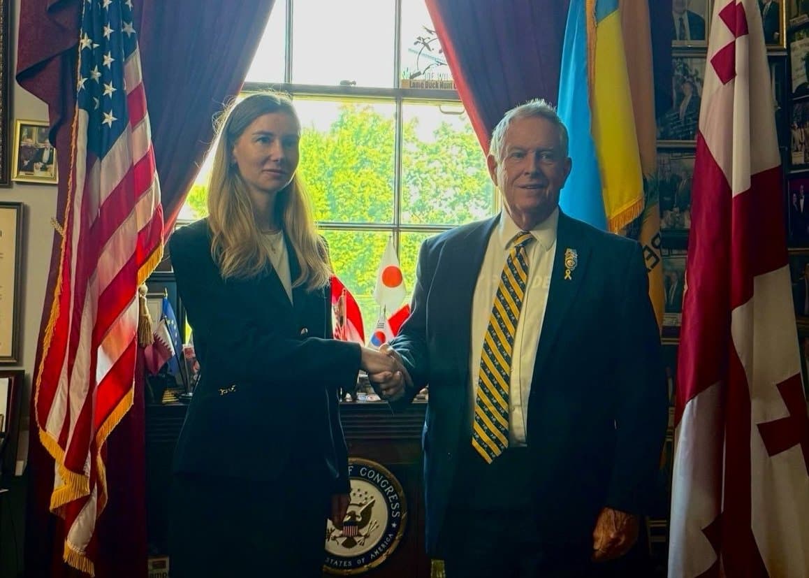 Frontnews image description