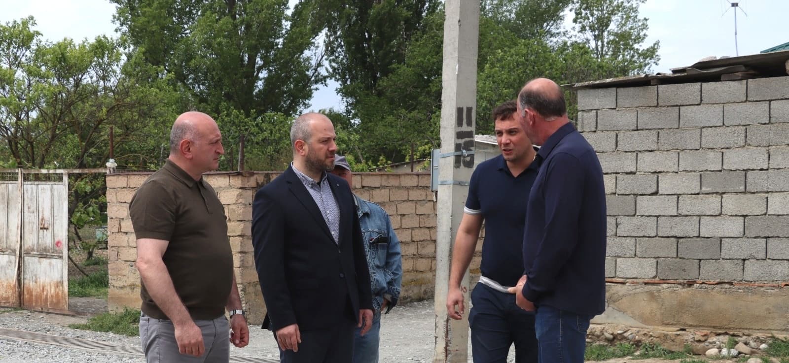 Frontnews image description