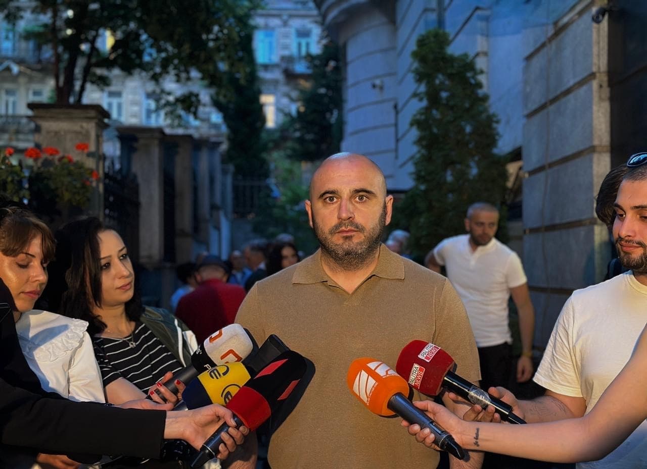 Frontnews image description