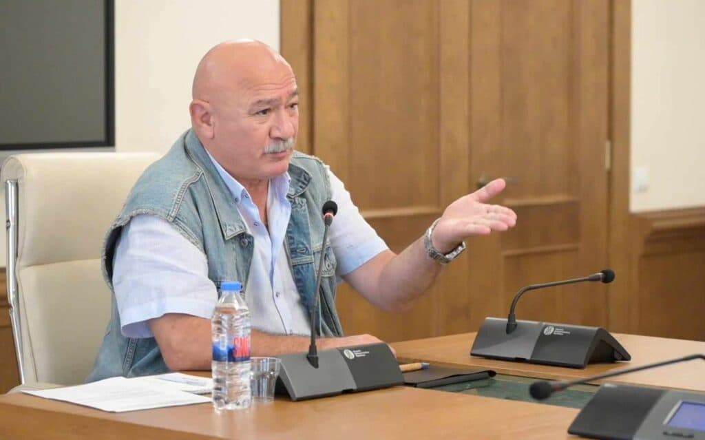 ვასილ მაღლაფერიძემ დროებით საგამოძიებო კომისიას 7 ნოემბრის აქციის დარბევასთან დაკავშირებულ თათბირზე გაკეთებული აღწერა გააცნო, რომელიც კომისიის დასკვნას ოფიციალურ დოკუმენტად დაერთვება