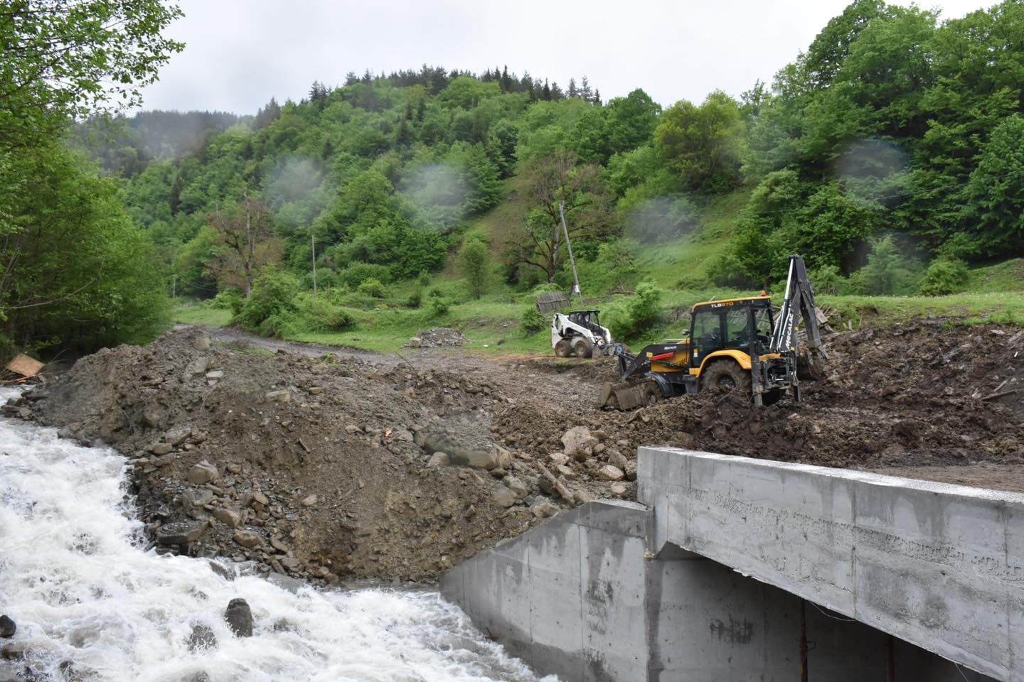 Frontnews image description