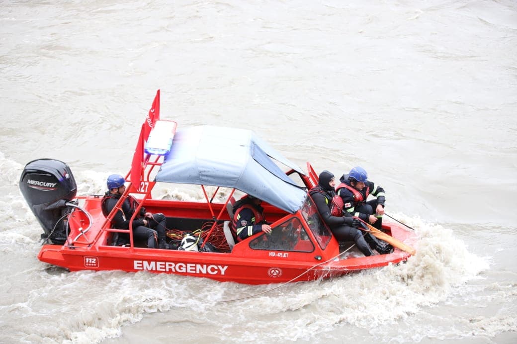 მაშველებმა მტკვარში გადავარდნილი ავტომობილის მესამე მგზავრის ცხედარი იპოვეს