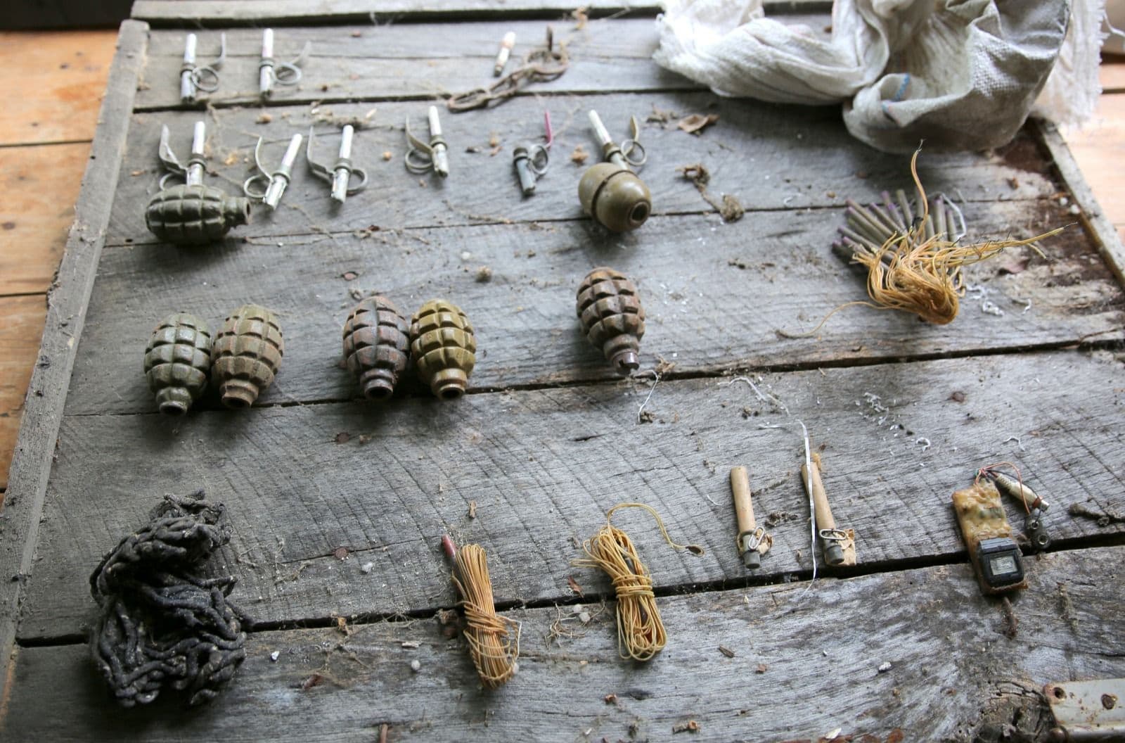 Frontnews image description