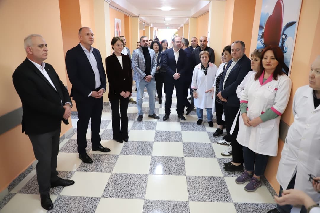 ლევან მგალობლიშვილი ქუთაისში სამედიცინო ცენტრ „დიომედი +“-ის პერსონალს შეხვდა