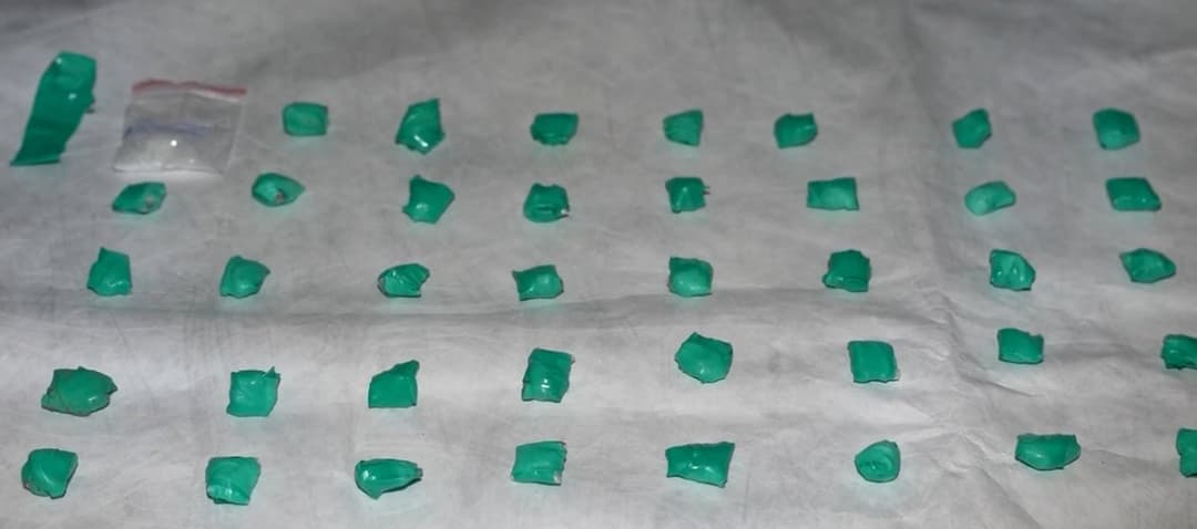 სამეგრელოში ნარკოდანაშაულის ბრალდებით უცხო ქვეყნის მოქალაქეები დააკავეს, ამოღებულია განსაკუთრებით დიდი ოდენობით ნარკოტიკი