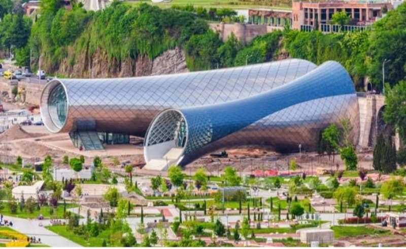 Frontnews image description