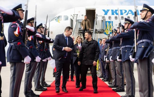 Frontnews image description