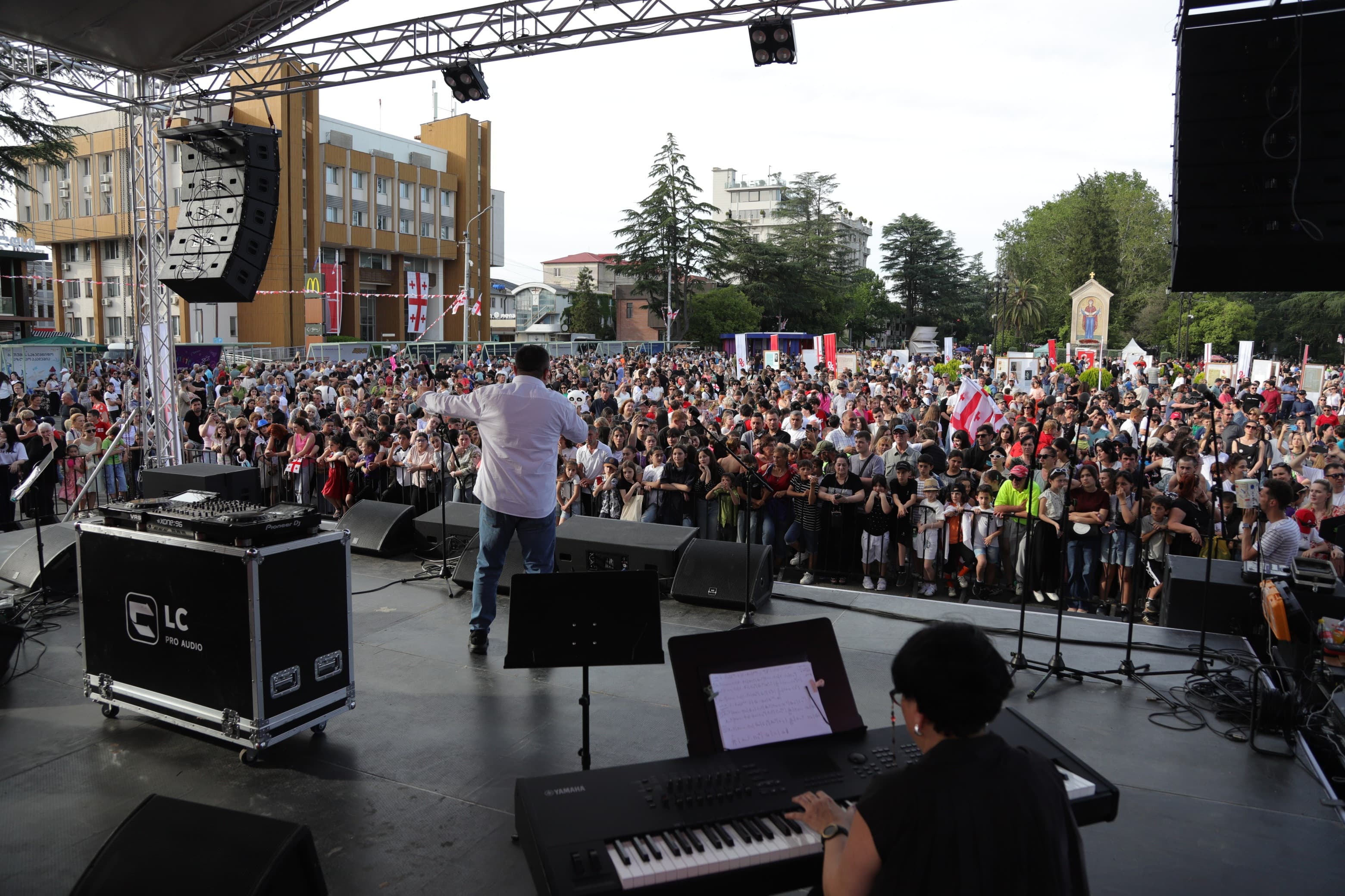 Frontnews image description