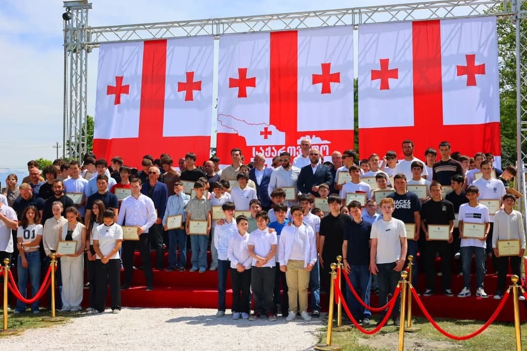 Frontnews image description