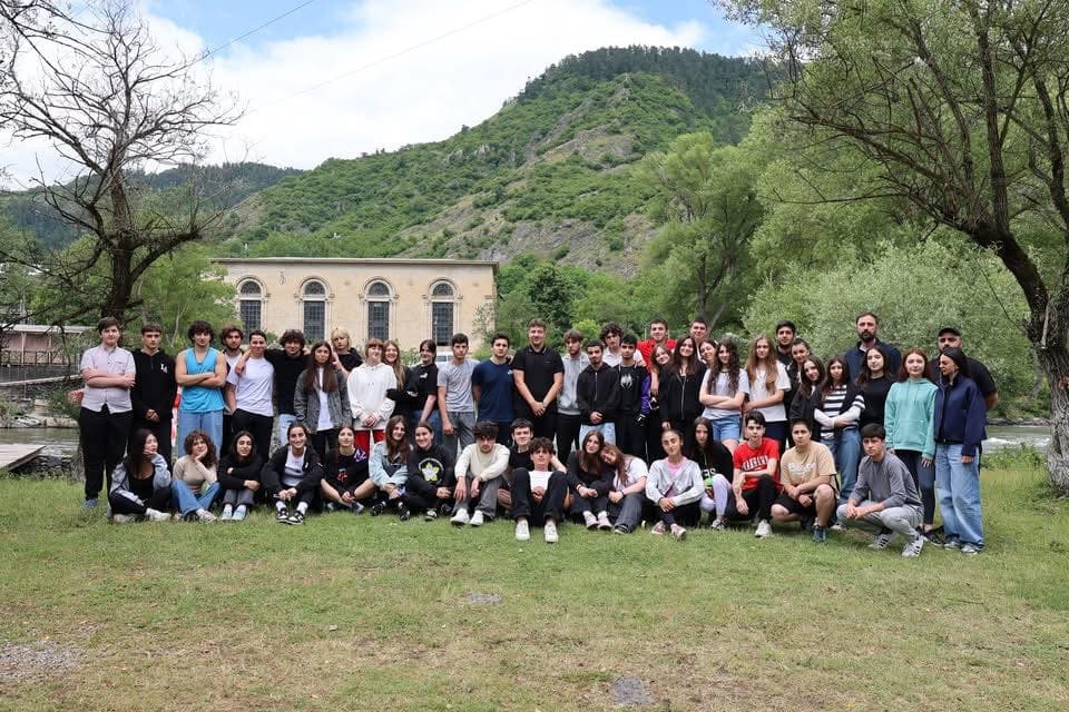 ბორჯომის მუნიციპალიტეტის ორგანიზებით ახალგაზრდული ბანაკი ოფიციალურად გაიხსნა