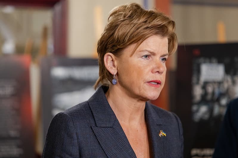 Frontnews image description