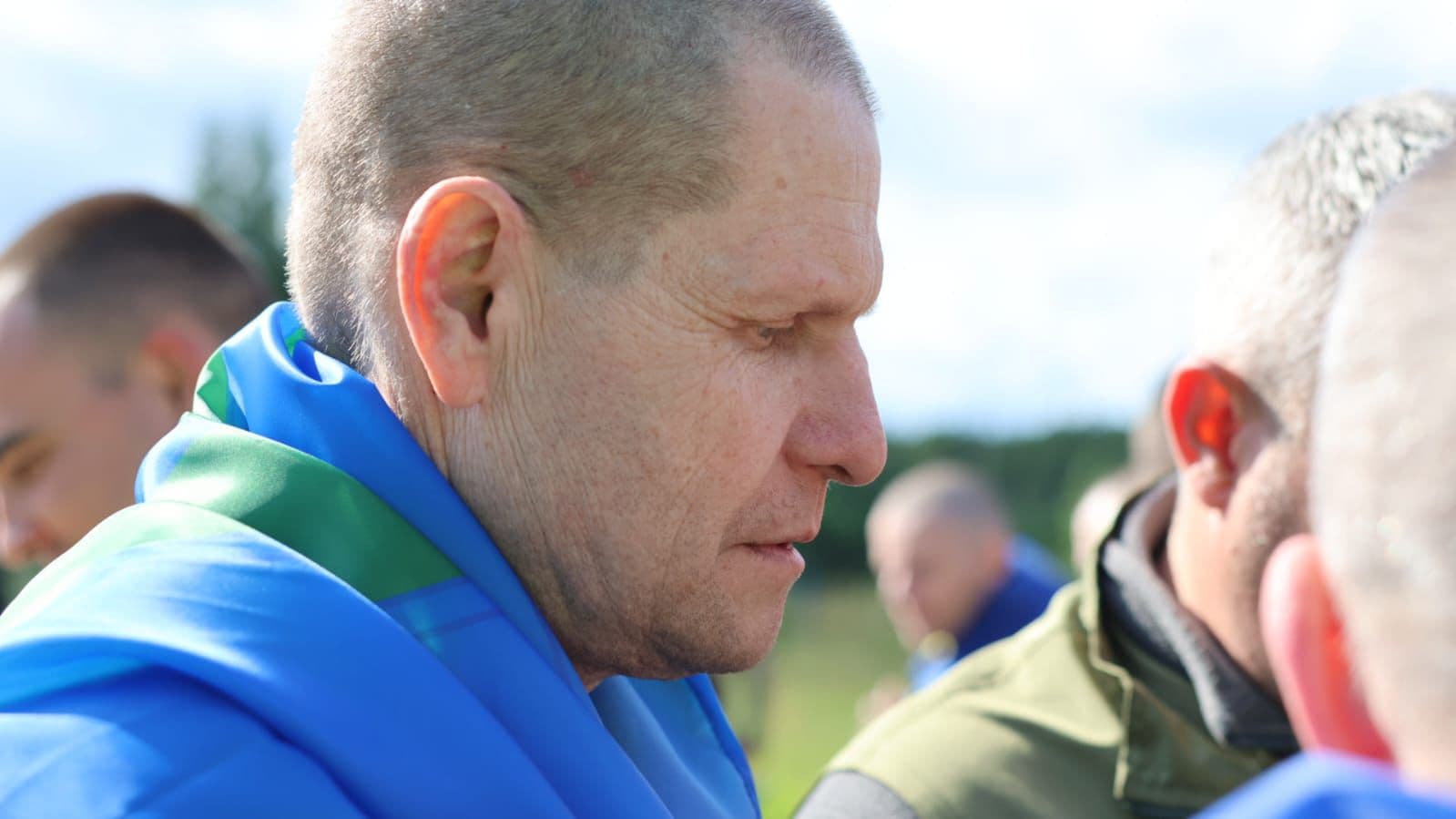 <p>Ukrainian Defense Minister Rustem Umerov has confirmed the return of another group of Ukrainian prisoners of war from Russian captivity, highlighting that among those brought home are severely wounded and seriously ill defenders of Ukraine, including soldiers under the age of 25.</p><p>“This exchange is the result of systematic diplomatic and coordinated efforts,” Umerov stated, underscoring the complexity and persistence required to secure the release of Ukrainian captives.</p><p>President Volodymyr Zelenskyy also addressed the development, announcing that another stage of prisoner exchanges had been completed. “Today, warriors of the Armed Forces, the National Guard, and the State Border Guard Service are returning home. Most of them had been in captivity since 2022. We are doing everything possible to find each person, to verify the information on every name. We must bring all our people home,” Zelenskyy wrote on social media, thanking everyone involved in the process.</p><p>As with previous exchanges, the exact location of the handover was not disclosed by Ukrainian authorities. On the Russian side, state news agency TASS, citing the Ministry of Defense, reported the return of another group of Russian military personnel from Ukrainian-controlled territory. According to the report, the exchanged Russian soldiers were transported to Belarus and from there transferred to clinics operated by Russia’s Defense Ministry.</p><p>The swap is part of an ongoing agreement between Kyiv and Moscow, initially reached during negotiations in Istanbul on June 2, which included arrangements for the exchange of both prisoners of war and the bodies of fallen soldiers.</p>