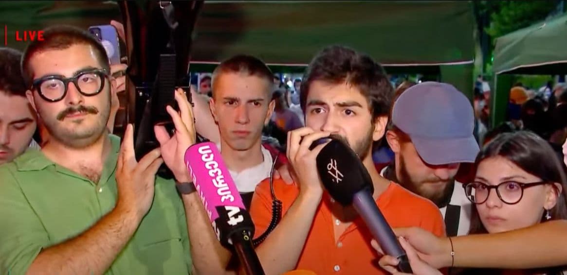 Frontnews image description