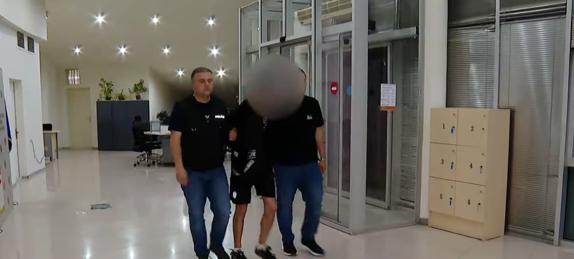 Frontnews image description