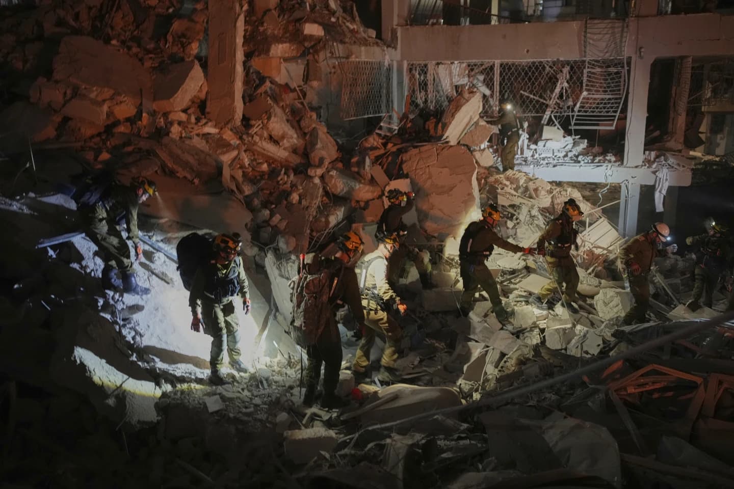 Frontnews image description