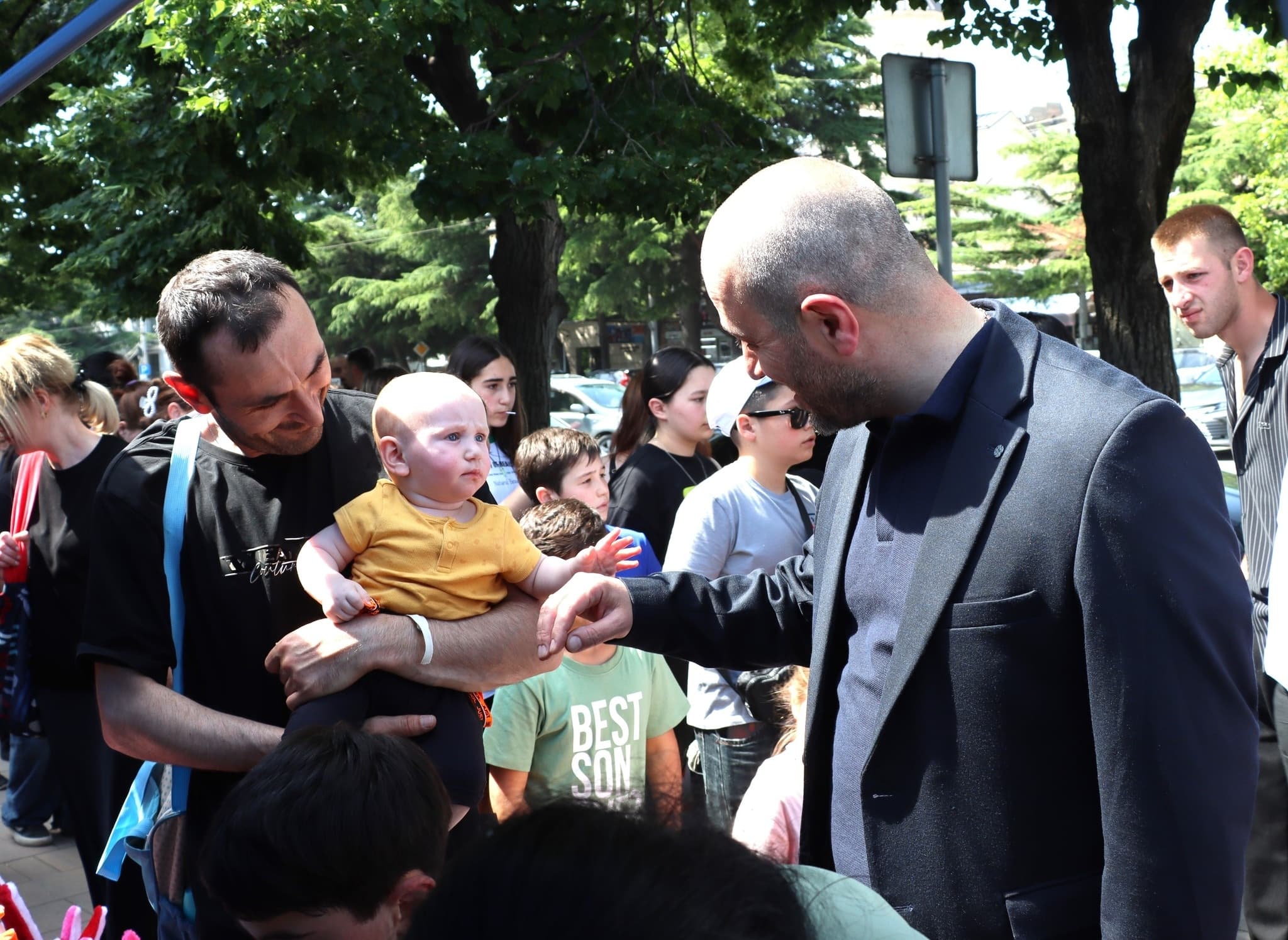 Frontnews image description