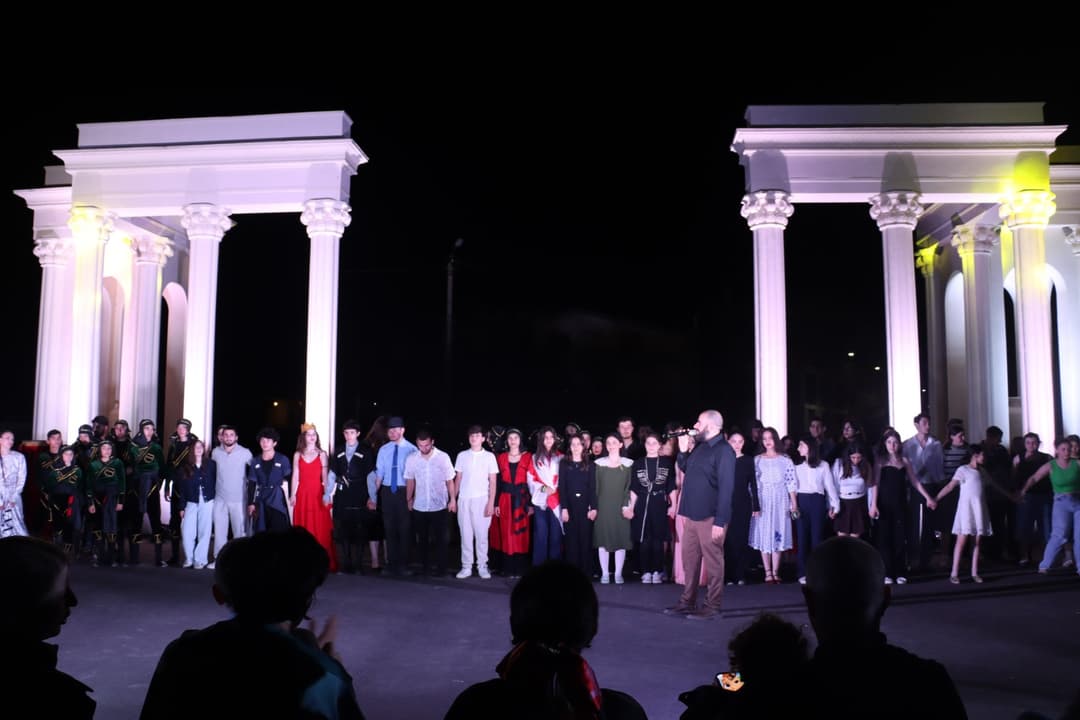 გორში კინოსა და თეატრის საერთაშორისო ფესტივალის "ხელოვნება საზღვრების გარეშე" დასკვნითი ღონისძიება გაიმართა