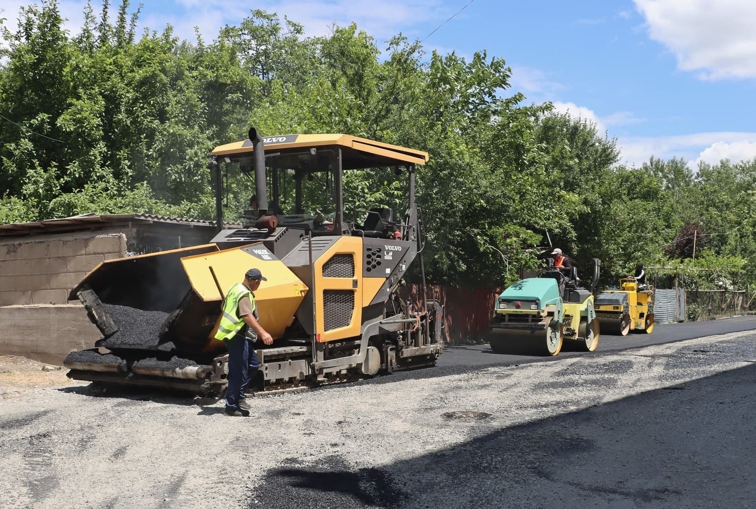 Frontnews image description