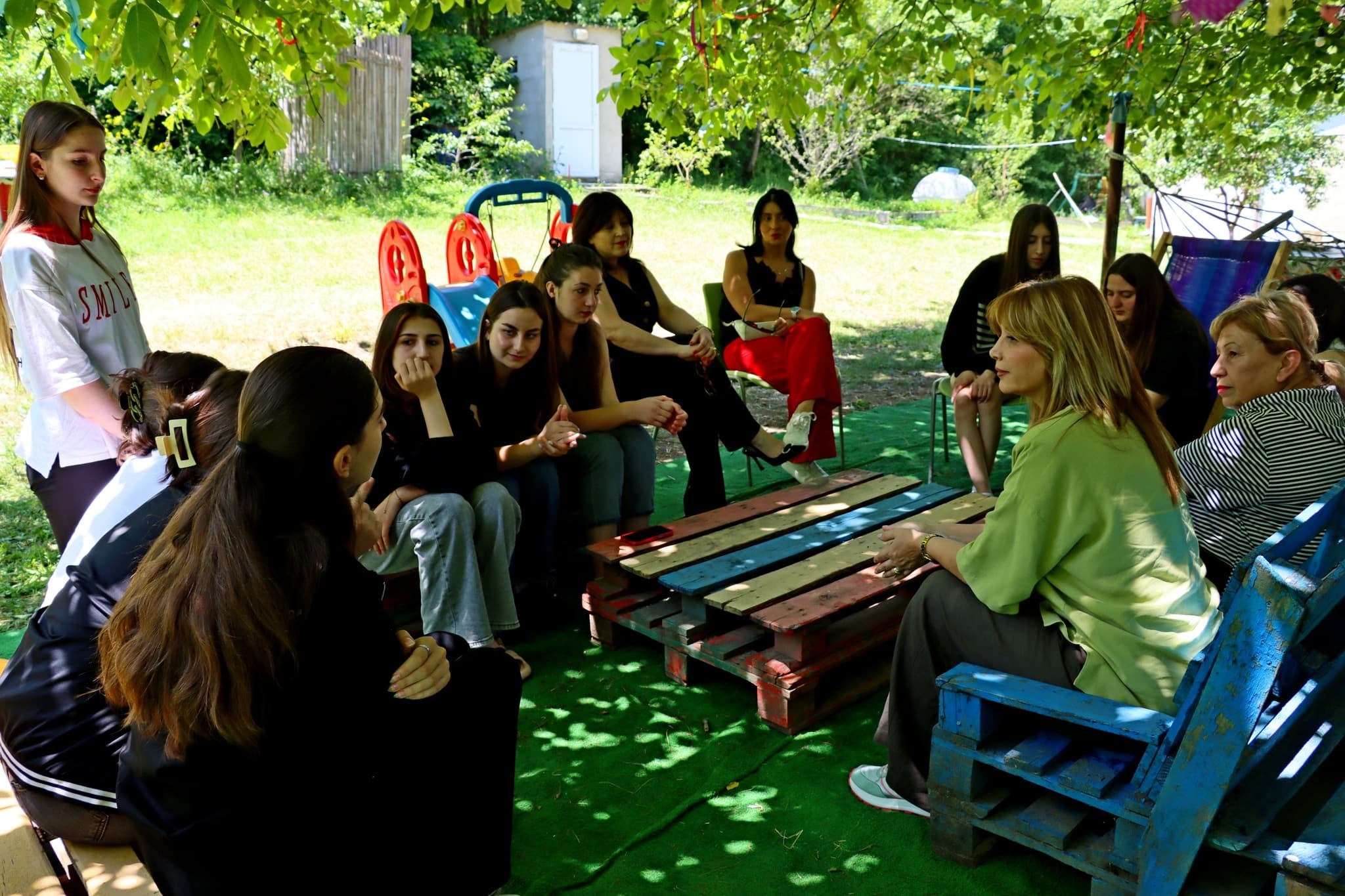 Frontnews image description