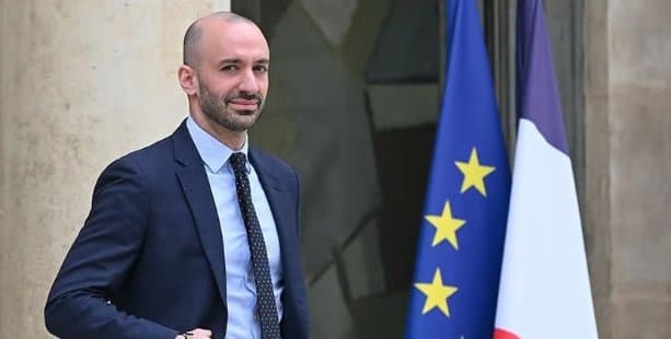 Frontnews image description