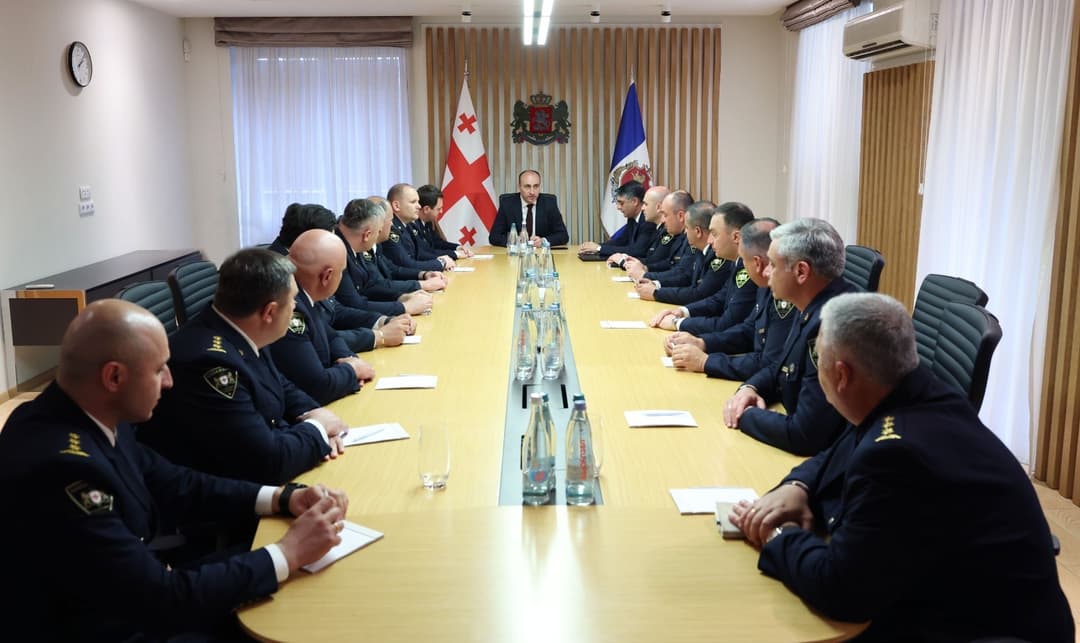 გელა გელაძემ საპატრულო პოლიციის დეპარტამენტის ხელმძღვანელ პირებთან შეხვედრა გამართა