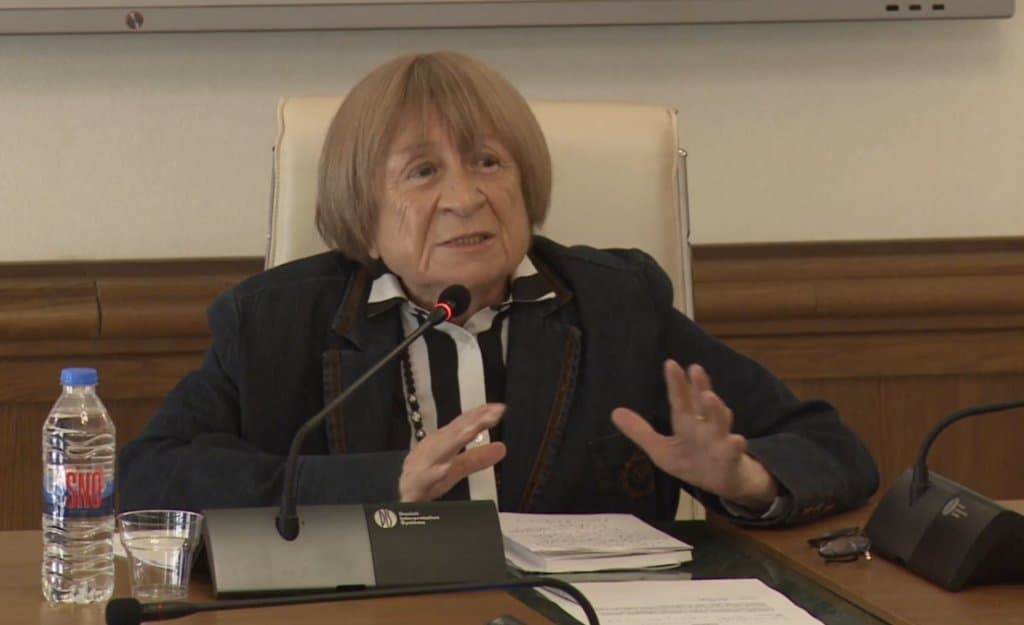 ლია მელიქიშვილი - თამარ კეკელიძე ჰყვებოდა, რამდენად შეურაცხყოფილი იყო, რომ სამსახურიდან გათავისუფლება სალაროსთან შეიტყო, იმ ღამეს გახდა ცუდად და გარდაიცვალა