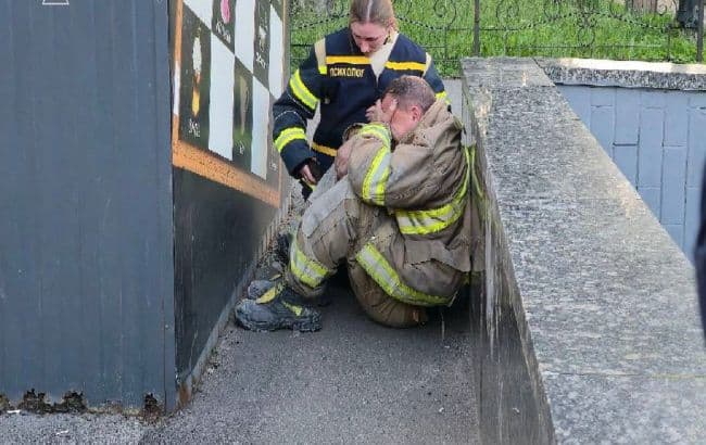 Three emergency workers killed in Russian strike on Kyiv