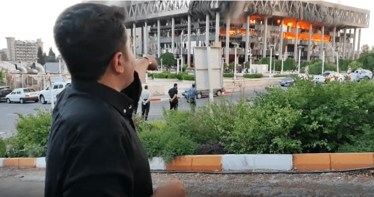 ირანის სახელმწიფო ტელევიზიაში აცხადებენ, რომ დაბომბვის შედეგად ტელევიზიის რამდენიმე თანამშრომელი დაიღუპა