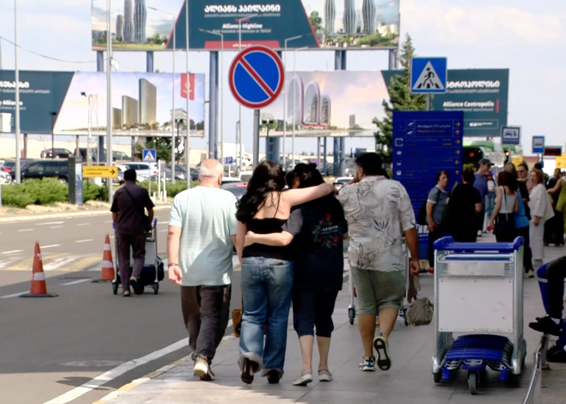 Frontnews image description