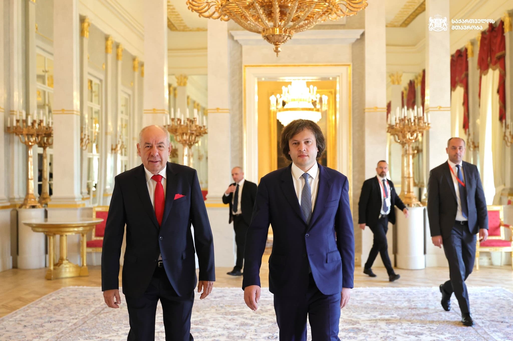 Frontnews image description