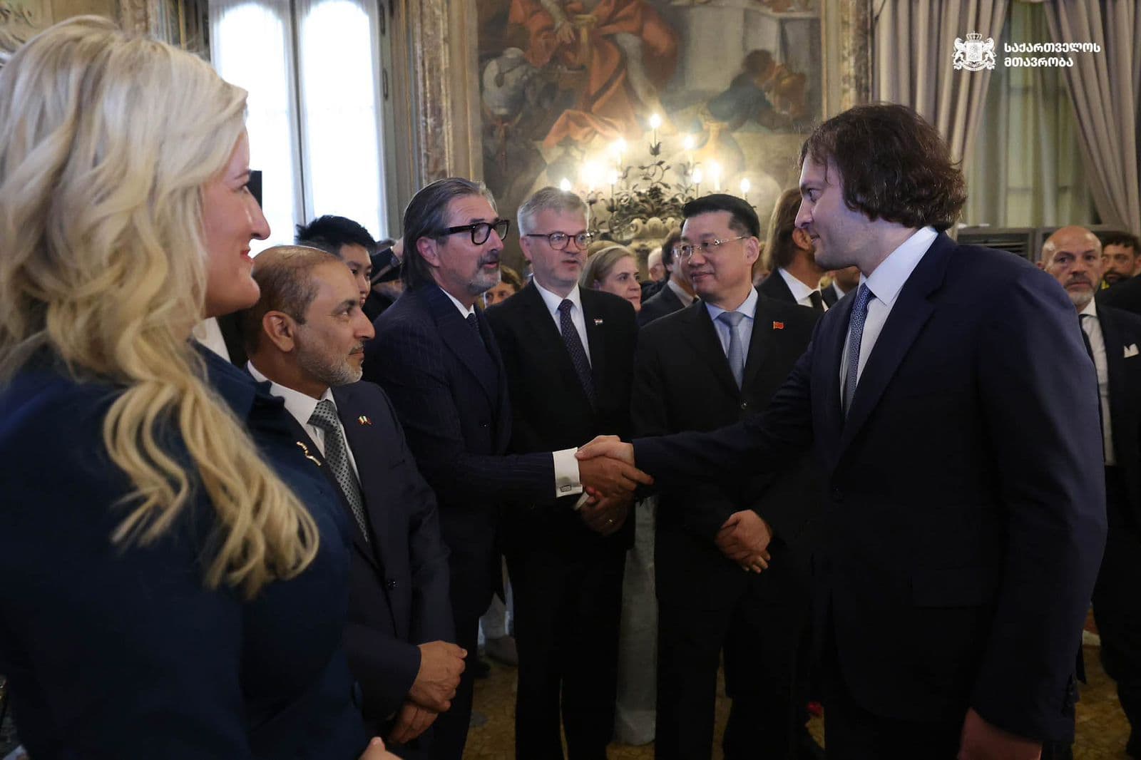 Frontnews image description