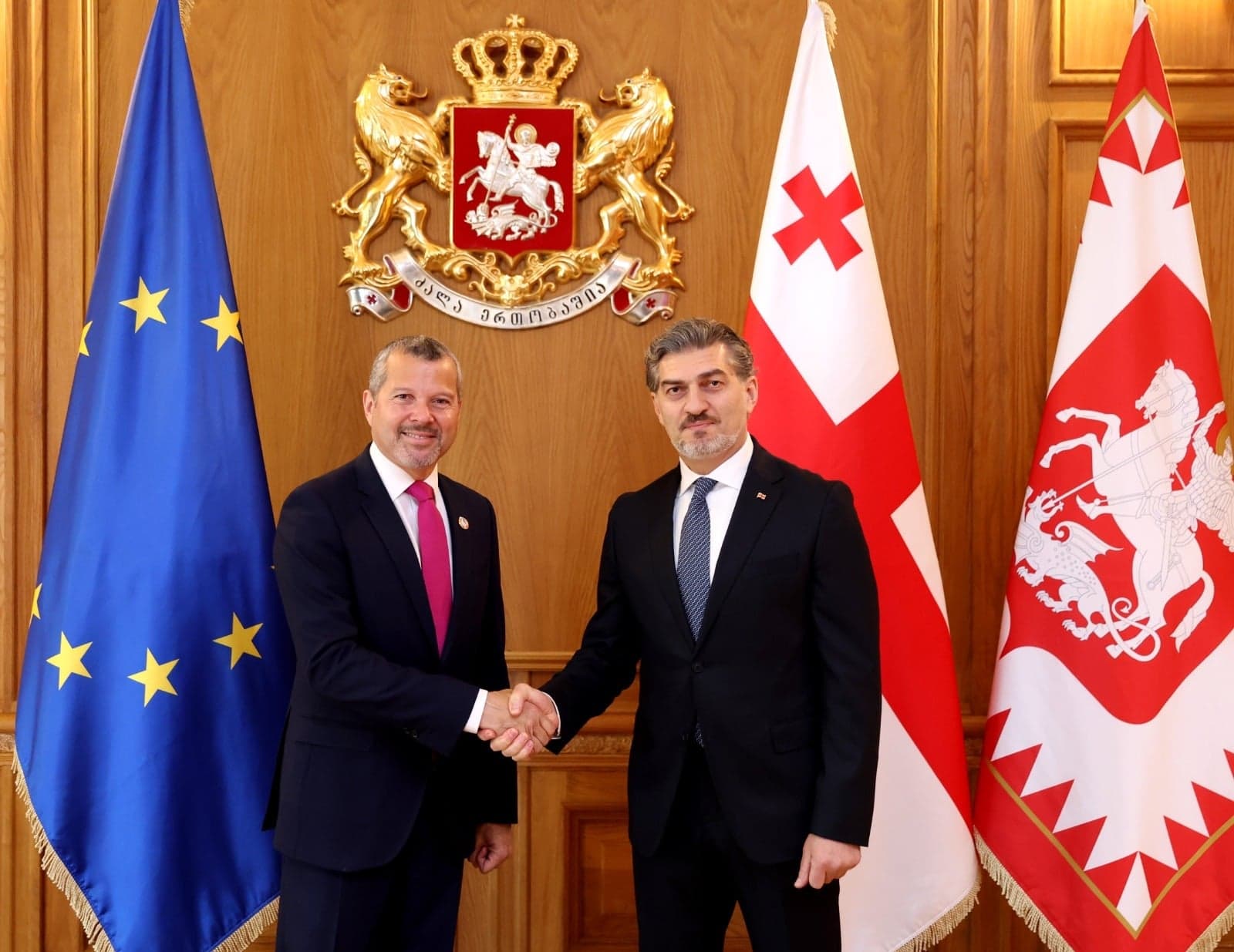 Frontnews image description